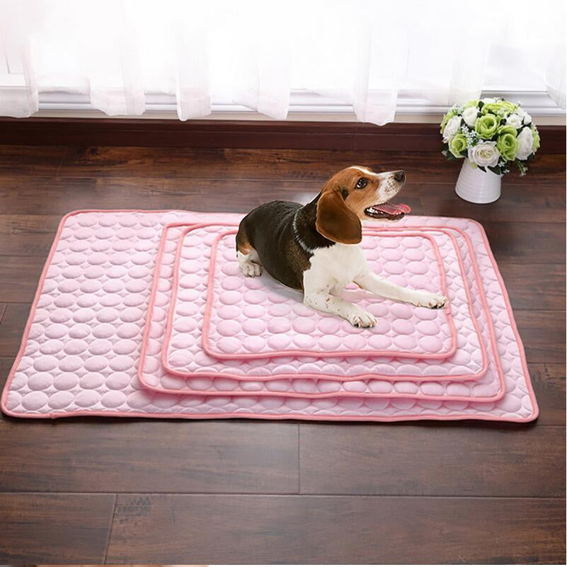 Cooling Ice Silk Pet Bed for Dogs and Cats - Optimal Summer Comfort Solution